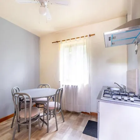 Comfortable studio in Tamniès with a garden Tamniès